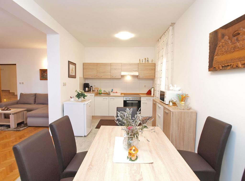 Apartment Mato 1424 Pula Extérieur photo
