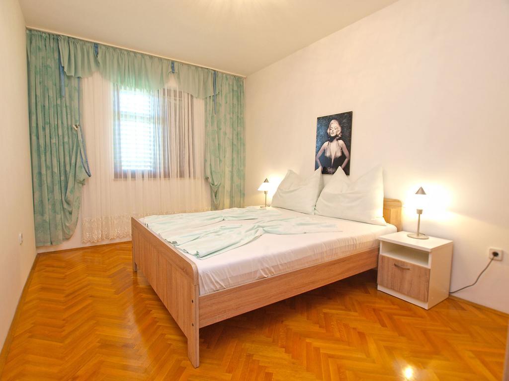 Apartment Mato 1424 Pula Extérieur photo