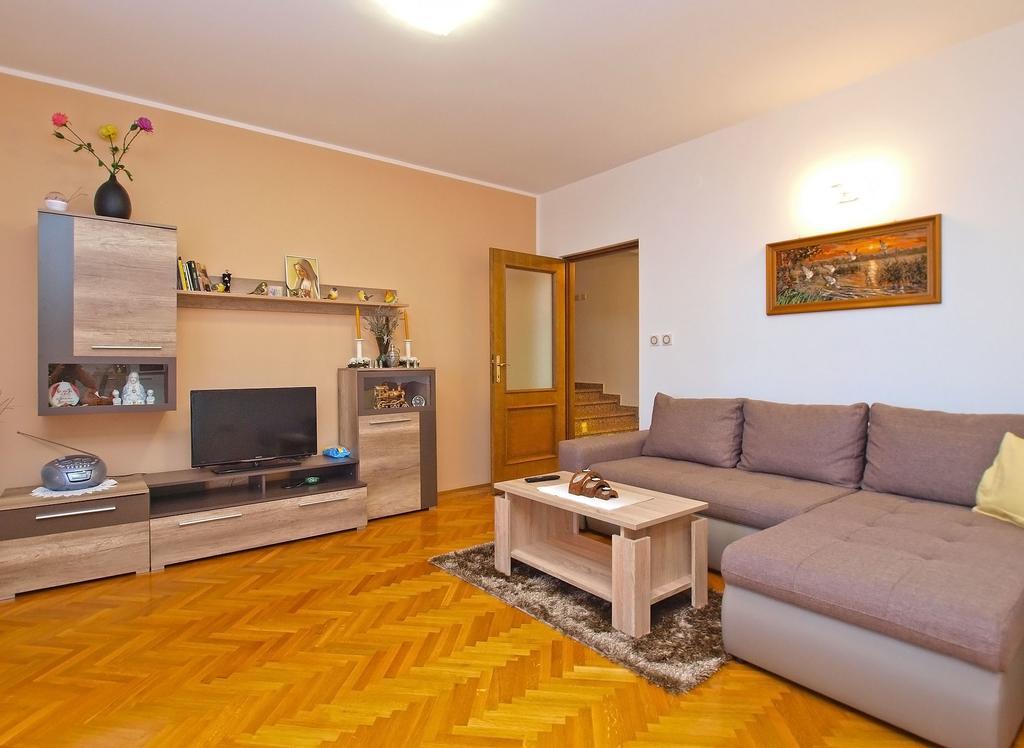 Apartment Mato 1424 Pula Extérieur photo