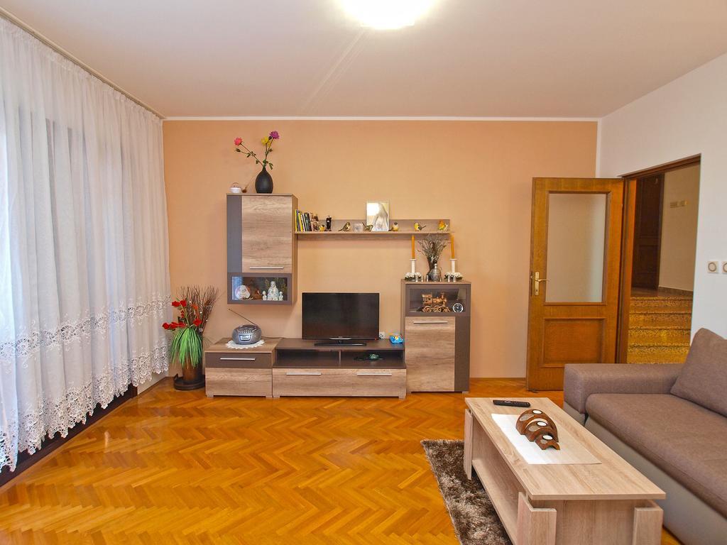 Apartment Mato 1424 Pula Extérieur photo
